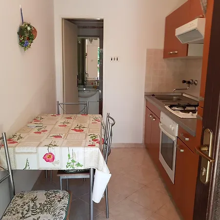 Nives Apartament
