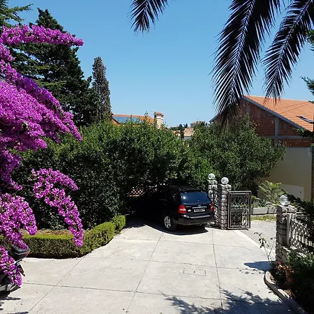 Apartament Nives